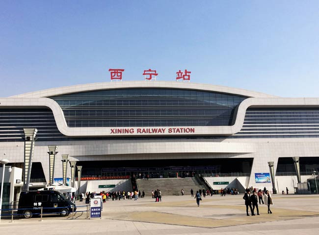 霍邱西宁高铁站